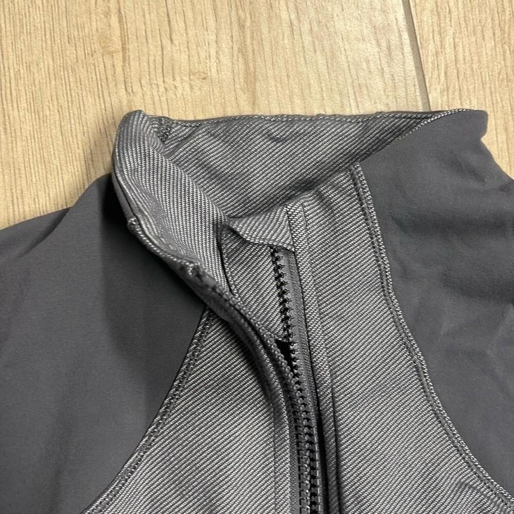 Lululemon Forme Jacket
Soot Light - Picture 7 of 8